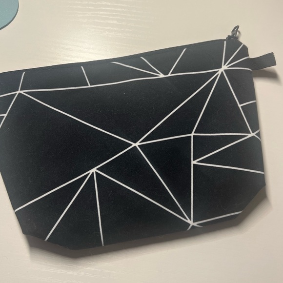 SHEIN Handbags - Shein geometric makeup bag